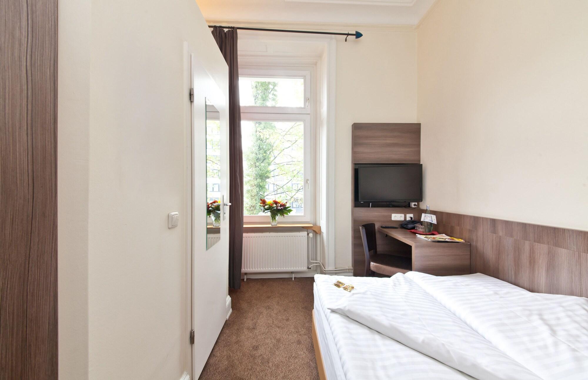 Hotel Koenigshof Hamburg Exterior photo